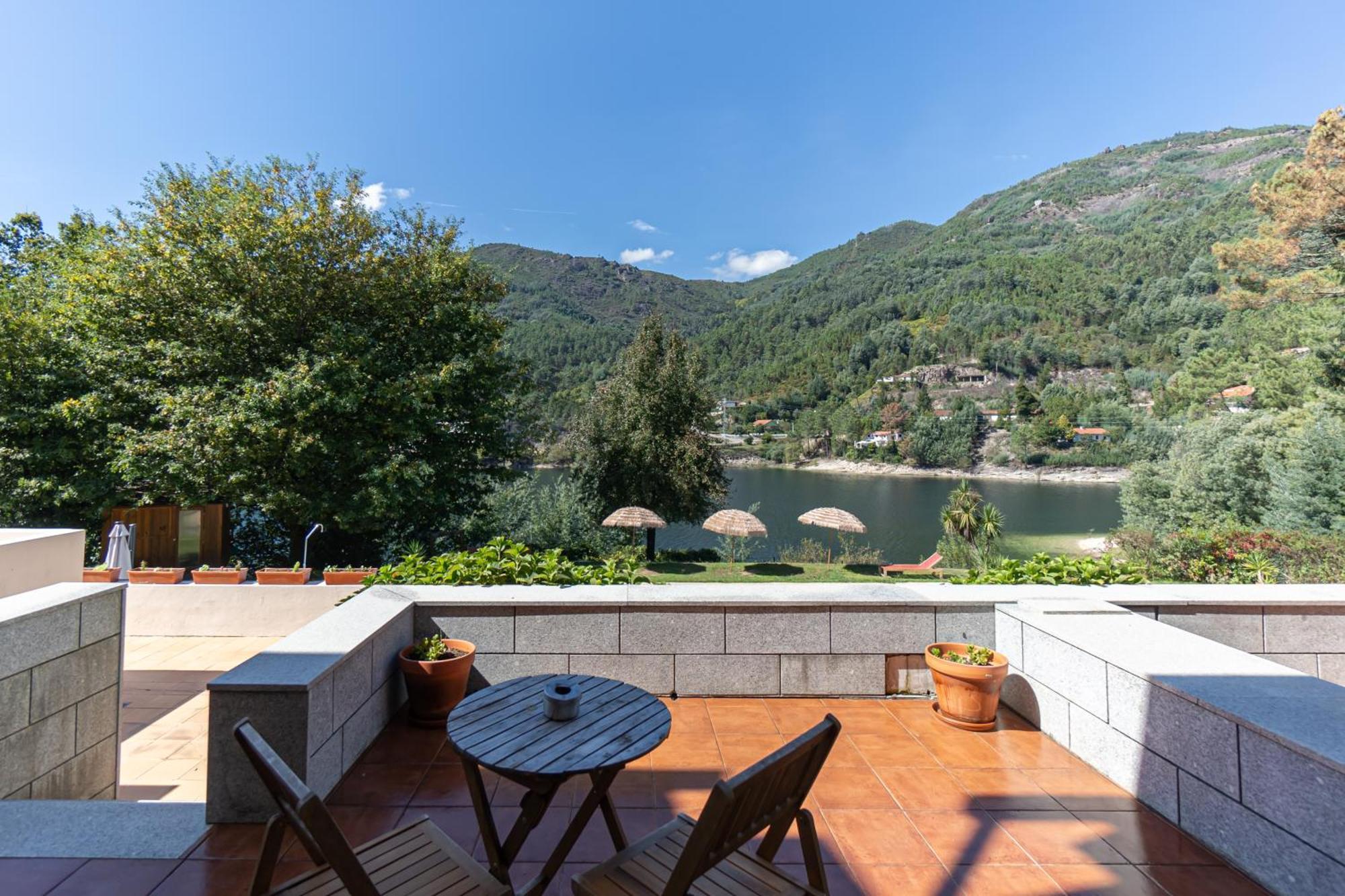 Selina Geres Hotel Terras de Bouro Phòng bức ảnh